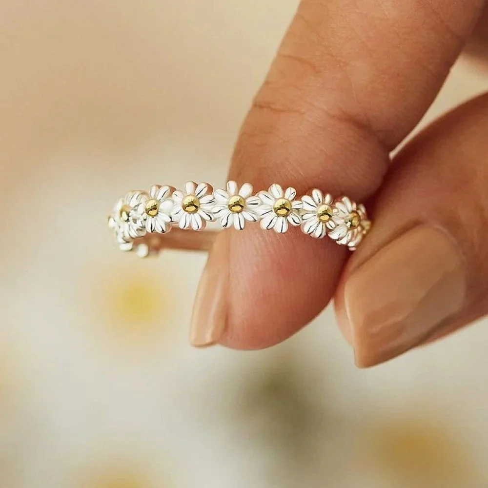 Adjustable Silver Ring with Hand-Painted Enamel Daisy - Image 3