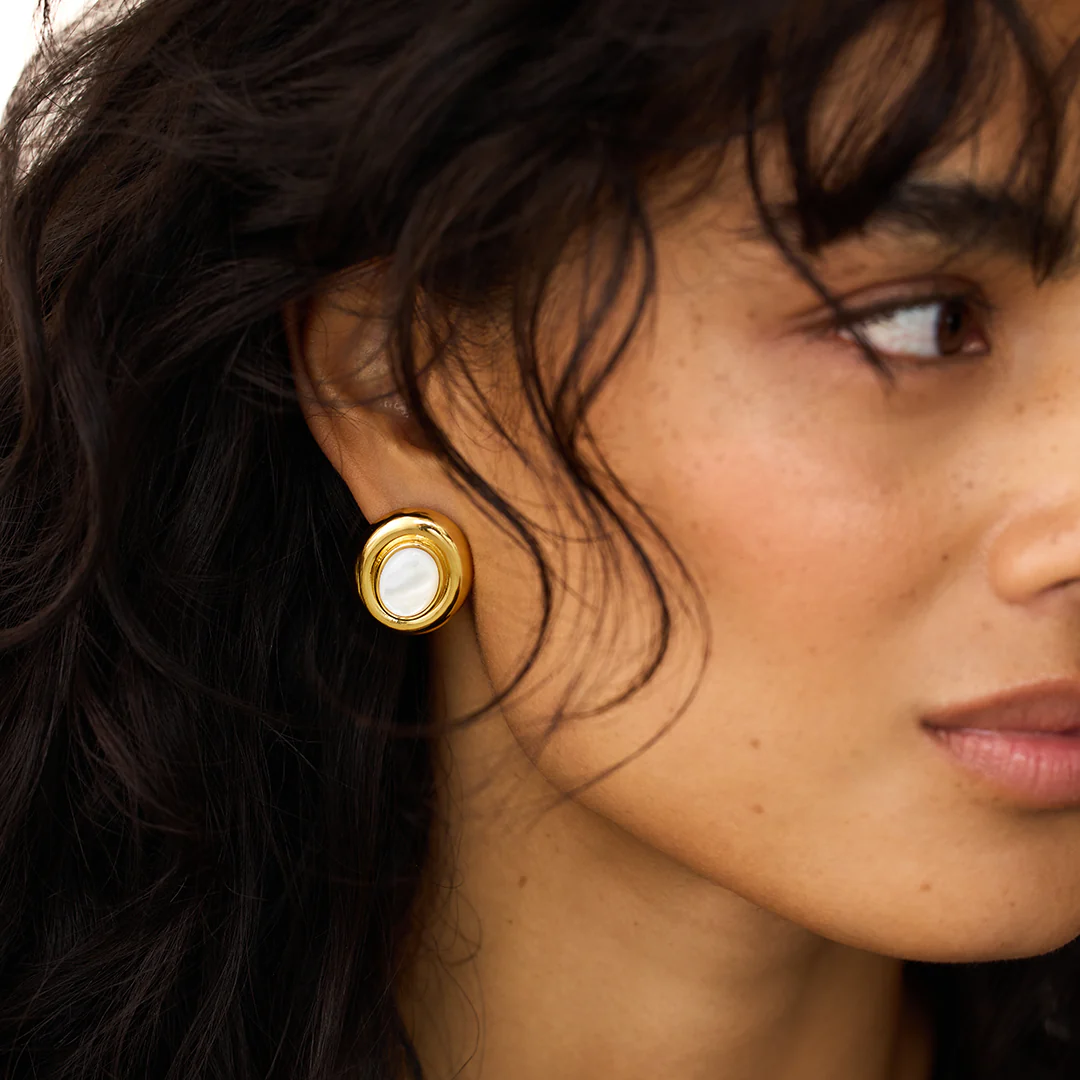 Ameliyana | Stud Earrings 18k Gold - Image 3