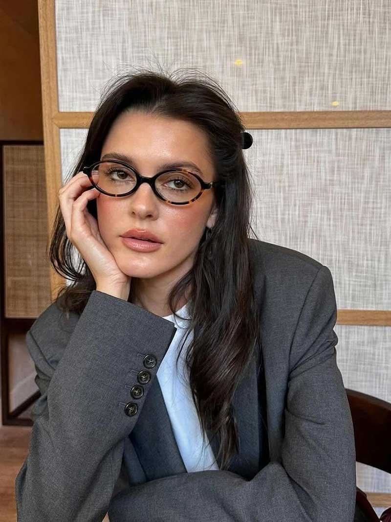 Brynlee | Chic Reading Glasses - Image 8