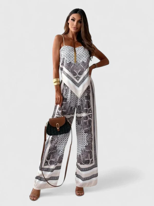 Carmen | Sophisticated Two-Piece Set - Image 4