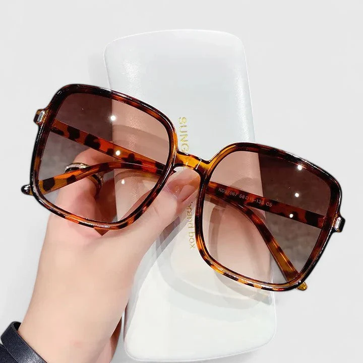 Destinie | Elegant Sunglasses - Image 4