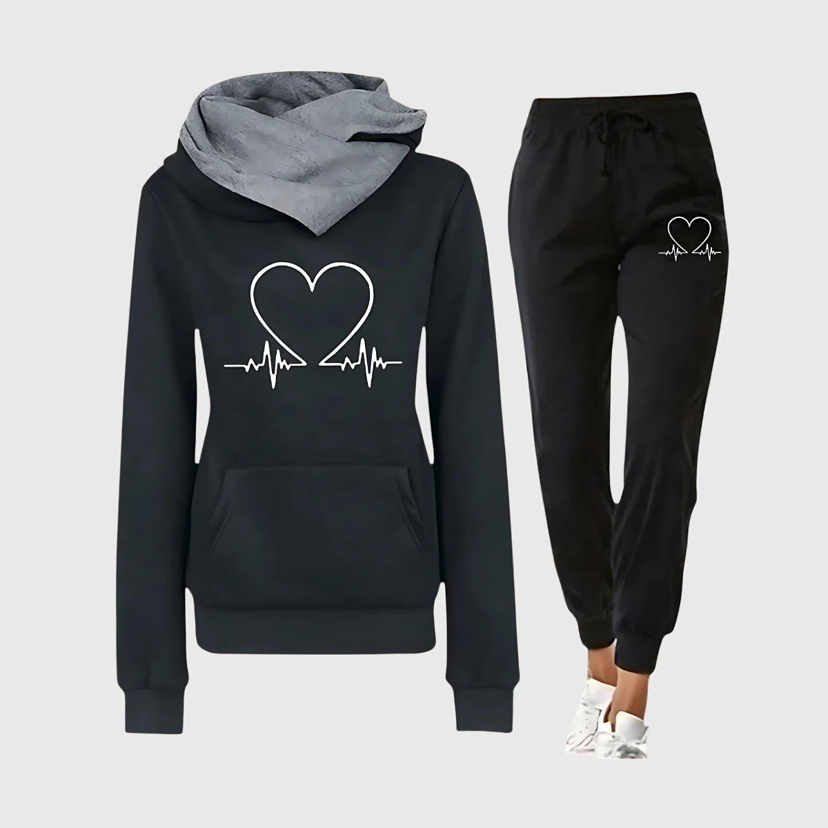 HEARTBEAT™ | COMFORTABLE TRACKSUIT - Image 4