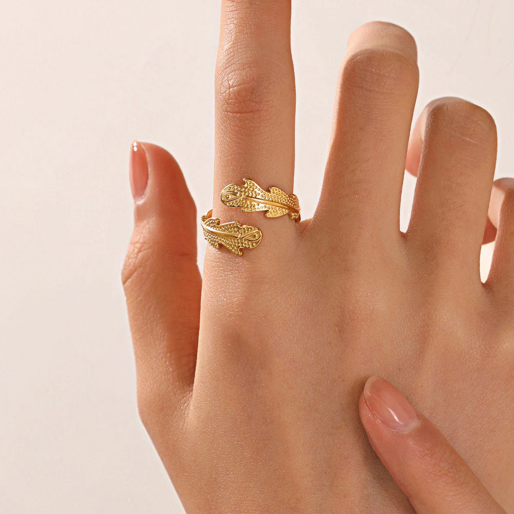 Janirelle | Coral Ring 18K Gold - Image 2