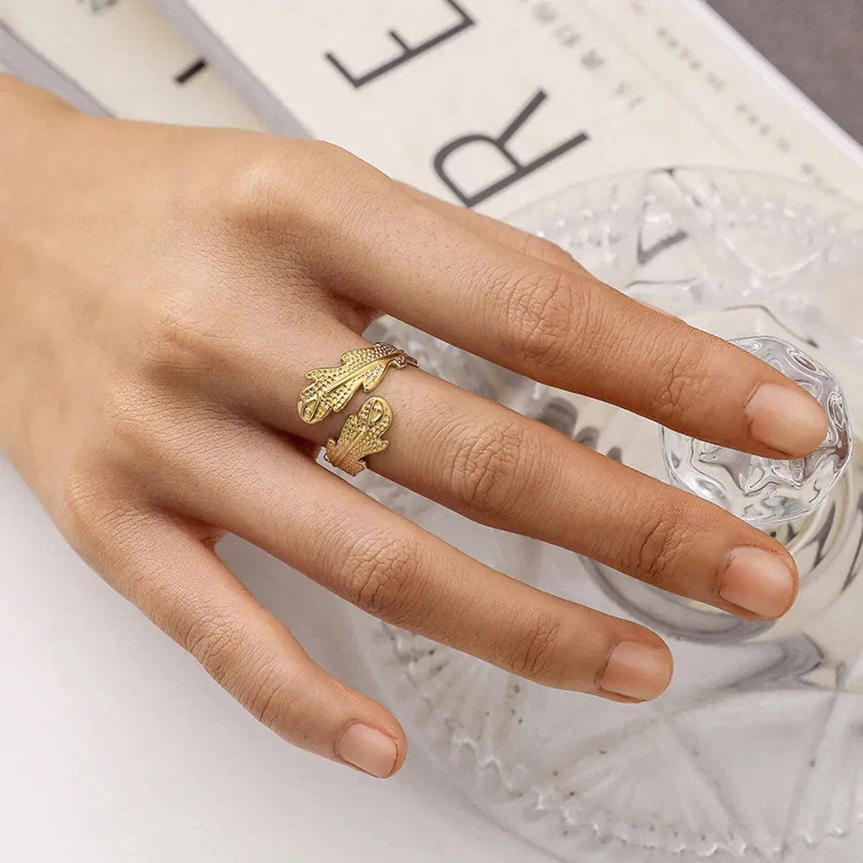 Janirelle | Coral Ring 18K Gold - Image 4