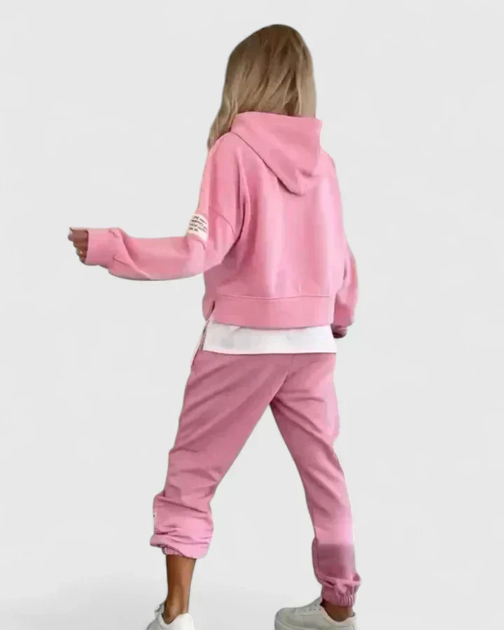 Kezlynn | Comfortable Set - Image 7