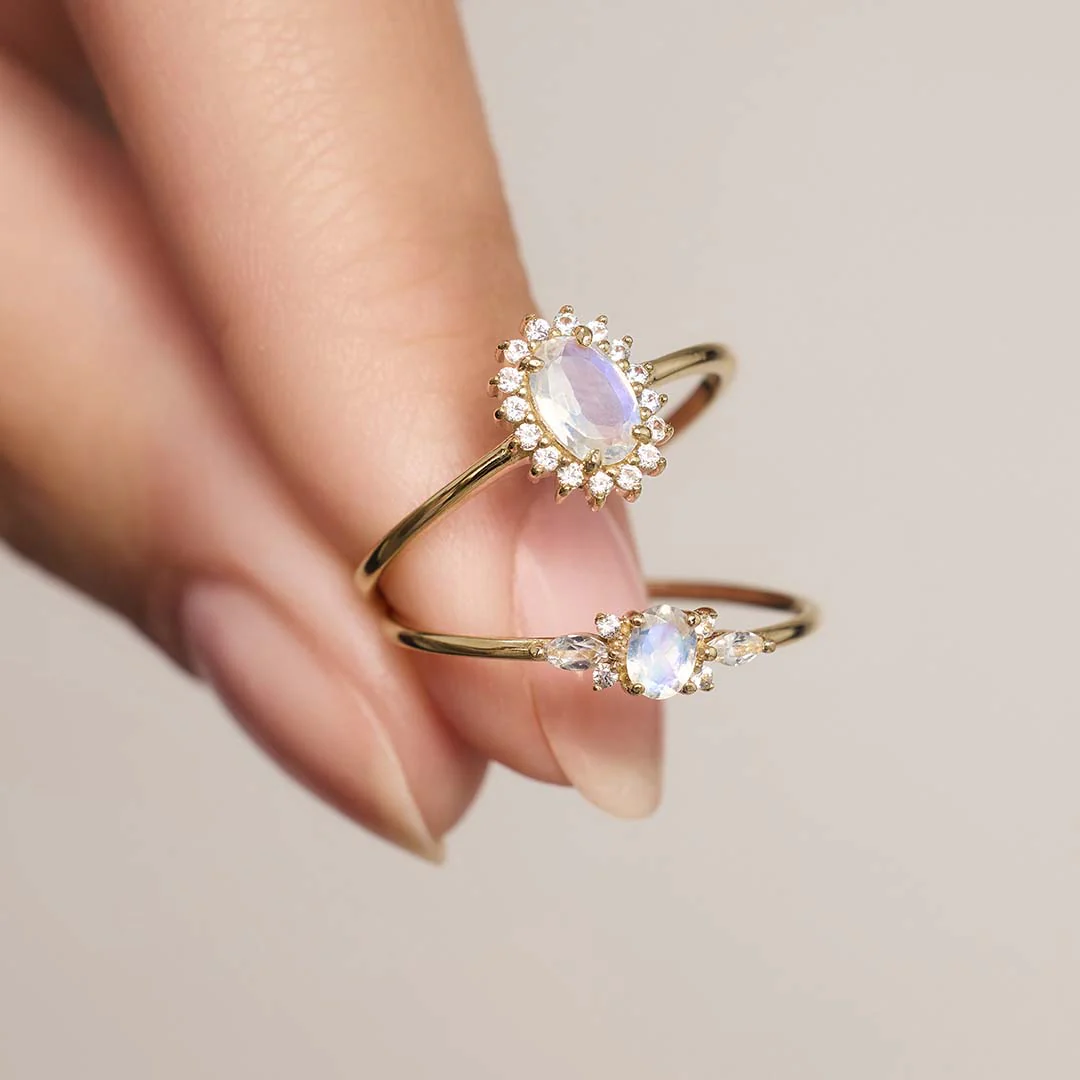 Lioravelle | Violet Diamond Ring 18k Gold - Image 5