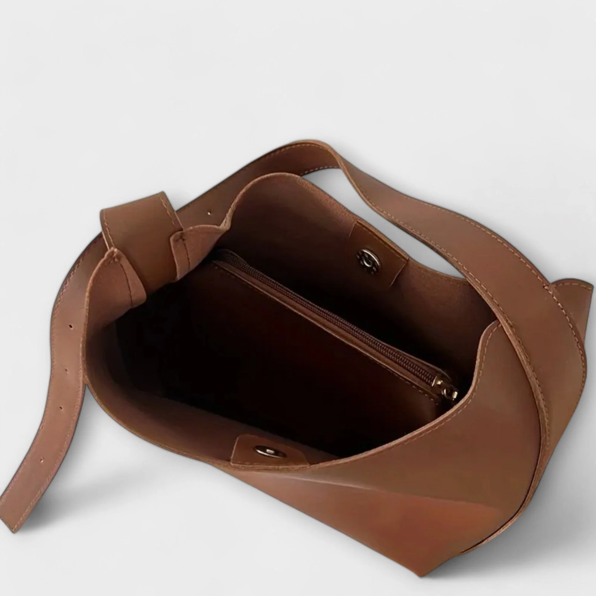 Olivia – Elegant Leather Shoulder Bag - Image 6