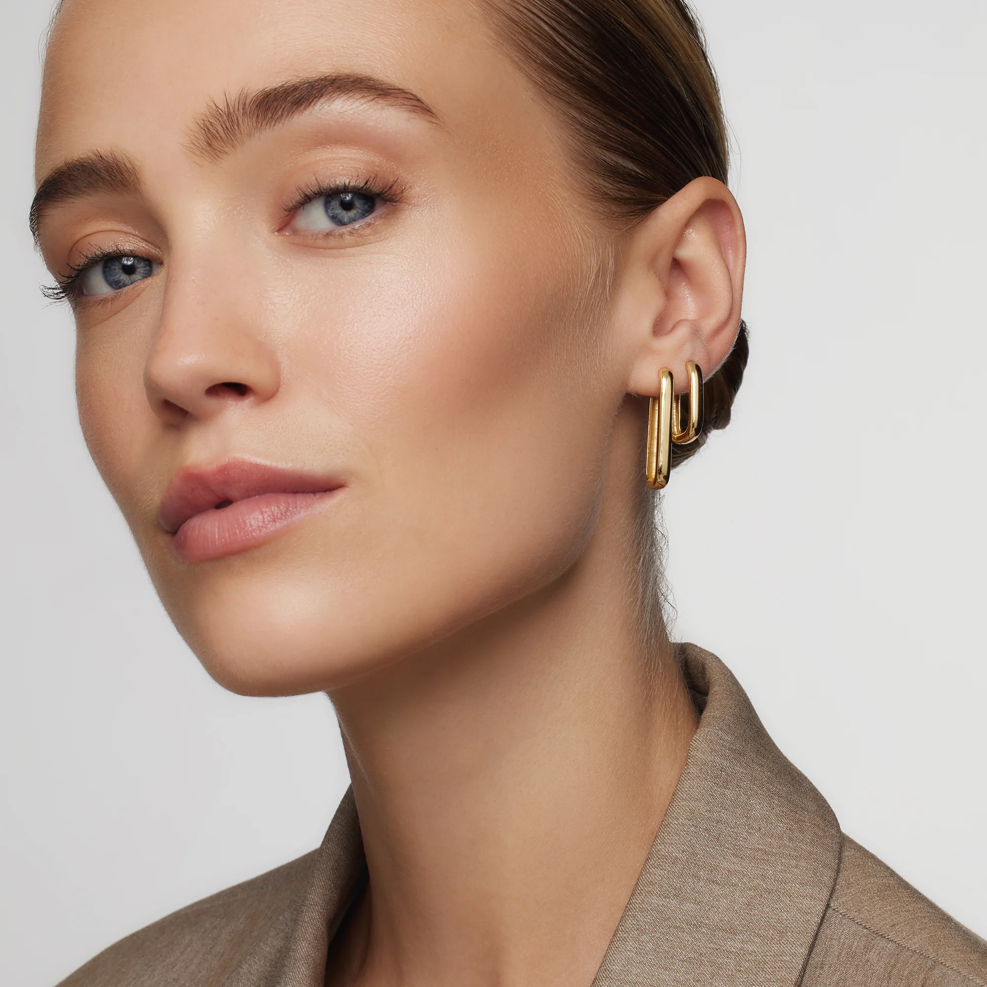 Vivarynne | Icon Hoops 18K Gold - Image 3