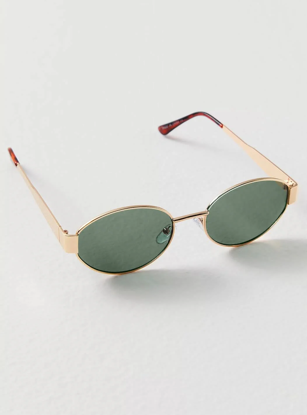 Zariyah | Stylish Sunglasses - Image 10